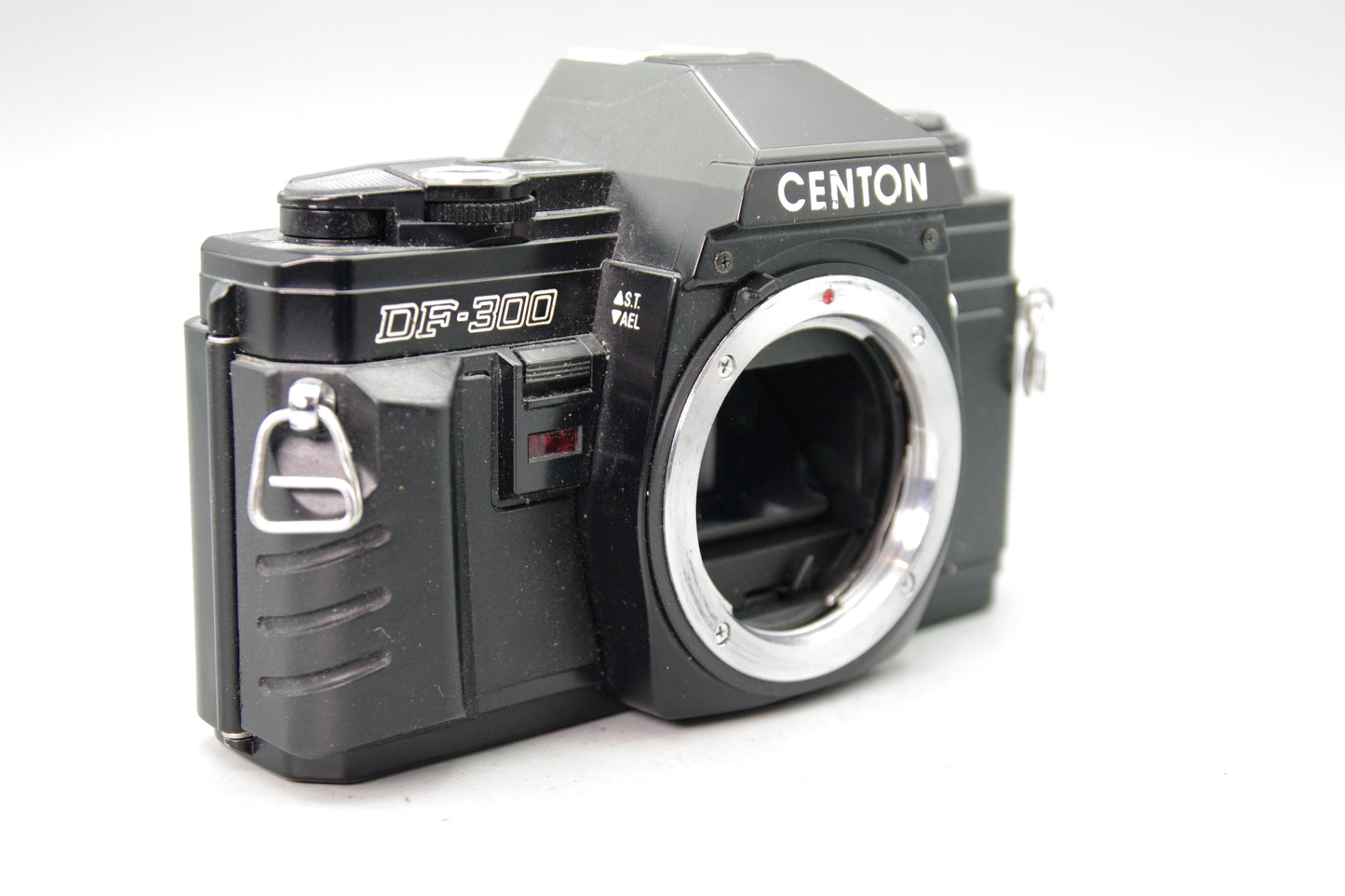 Centon DF‑300 35mm SLR Camera Body Only Minolta MD Mount - VGC