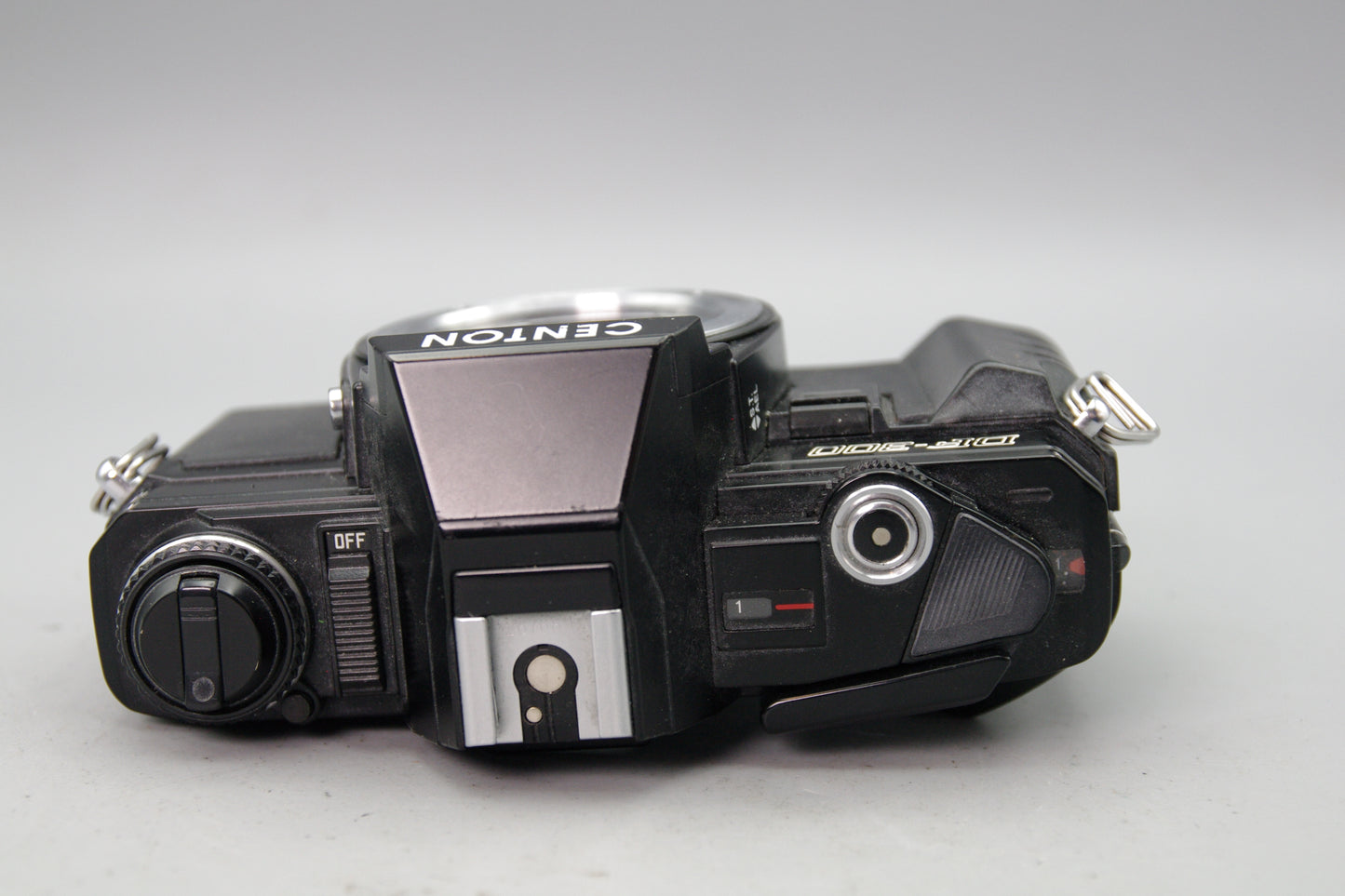 Centon DF‑300 35mm SLR Camera Body Only Minolta MD Mount - VGC