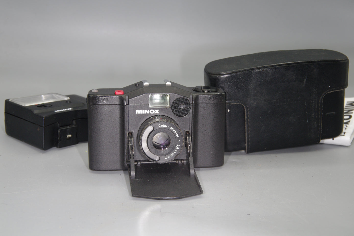 Minox 35 EL Compact 35mm Film Camera – Case, Instructions and Flash