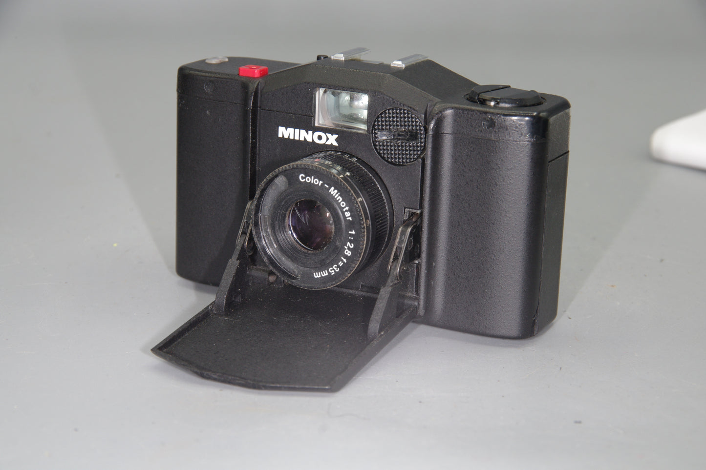 Minox 35 EL Compact 35mm Film Camera – Case, Instructions and Flash