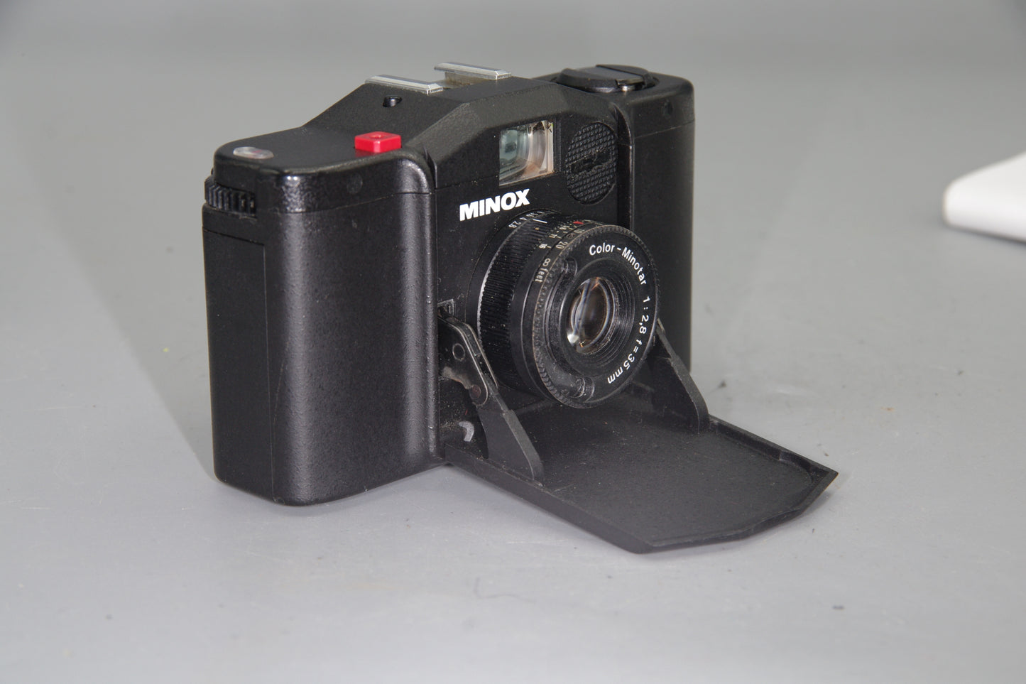 Minox 35 EL Compact 35mm Film Camera – Case, Instructions and Flash