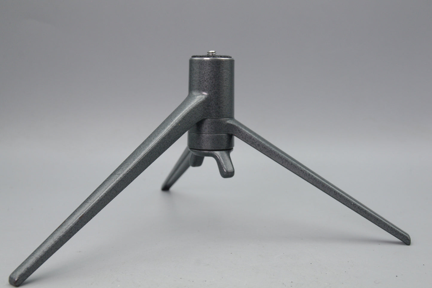 Leitz 14100 TOOUG Tabletop Tripod – Leica Table Tripod – VGC