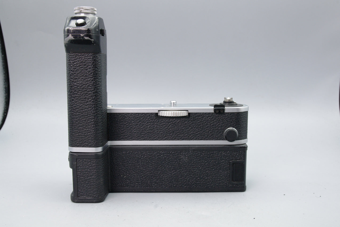Nikon MD‑2 Motor Drive + MB‑2 Pack – For Nikon F2 – Rewind OK, Release Fault