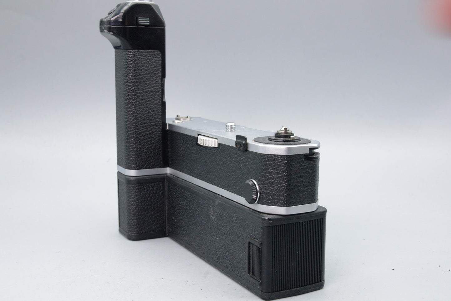 Nikon MD‑2 Motor Drive + MB‑2 Pack – For Nikon F2 – Rewind OK, Release Fault