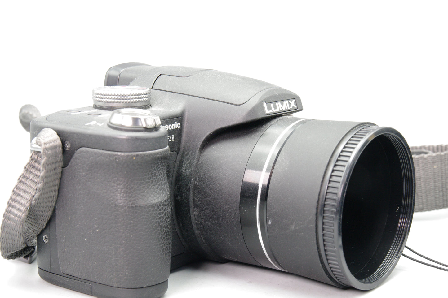 Panasonic Lumix DMC‑FZ8 – 12x Zoom – Charger, Battery, Hood – Excellent