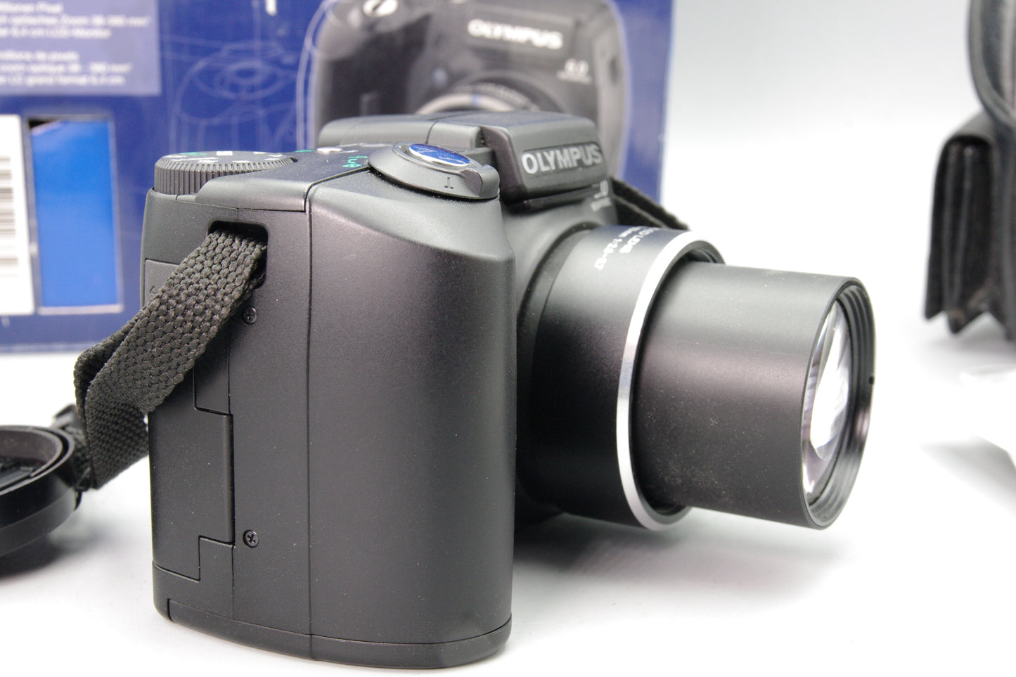 Olympus SP‑500UZ 6MP Bridge Camera – Boxed, Leather Case – Excellent