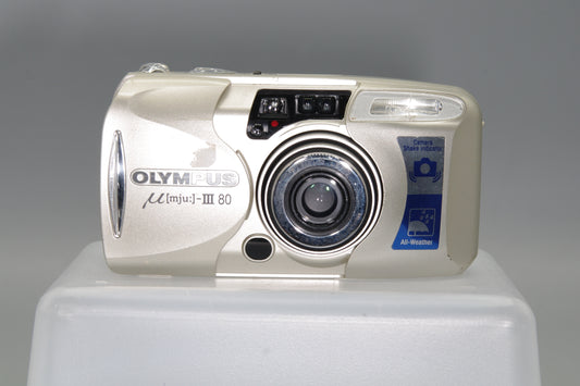 Olympus MJU Zoom III 80 Camera with 38-80mm Lens  Excellent
