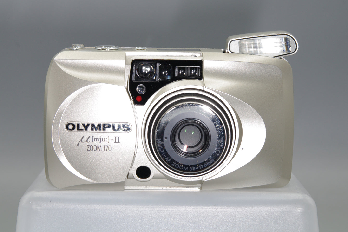 Olympus MJU Zoom II 170 Camera with 38-170mm Lens  Excellent