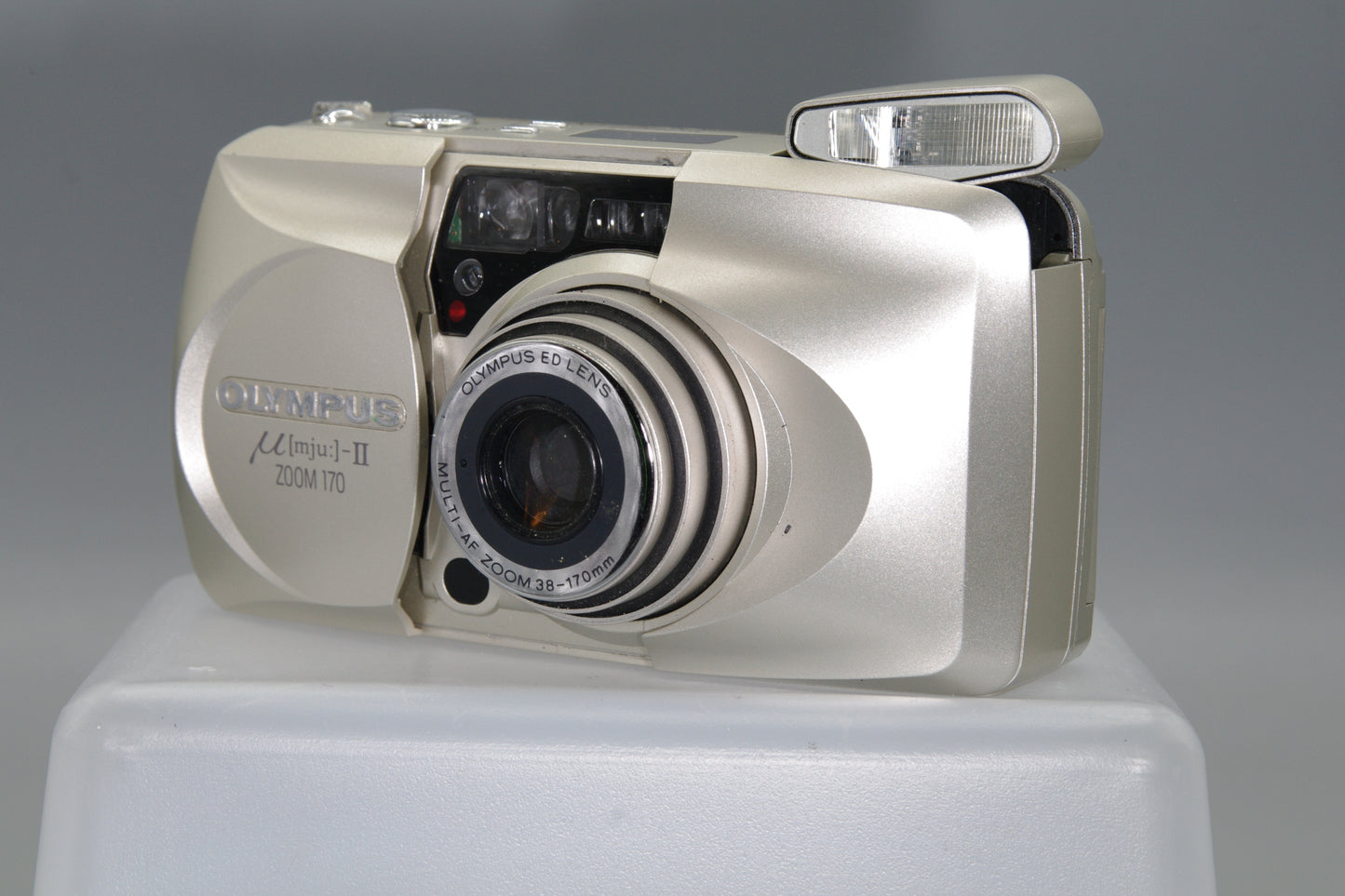 Olympus MJU Zoom II 170 Camera with 38-170mm Lens  Excellent