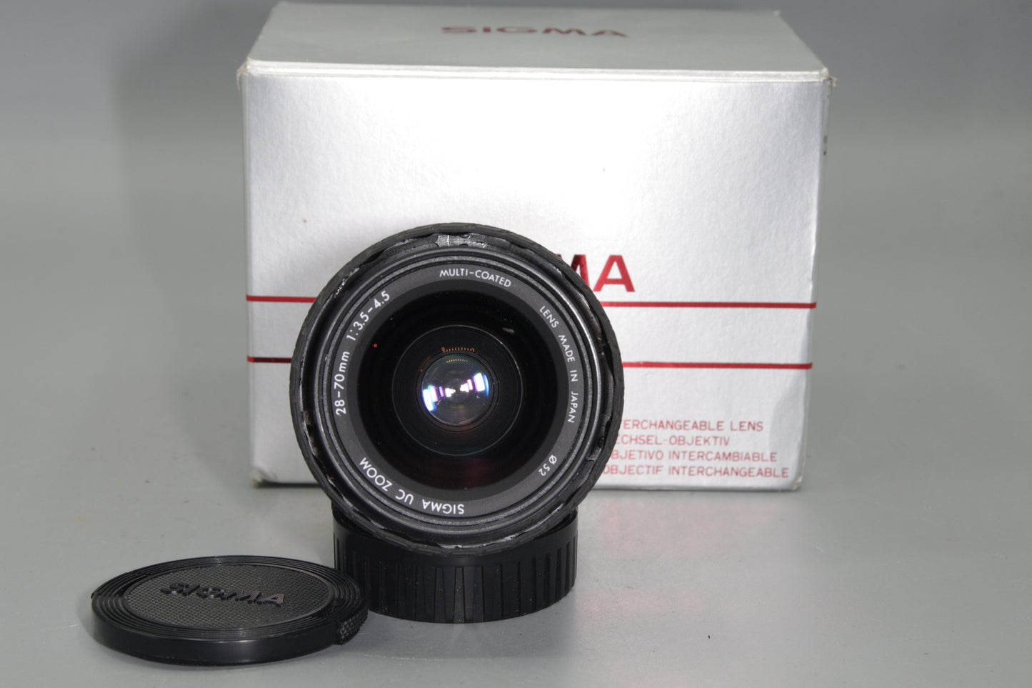 Sigma UC 28-70mm F/3.5-4.5 Multi-Coated MF Lens - Boxed