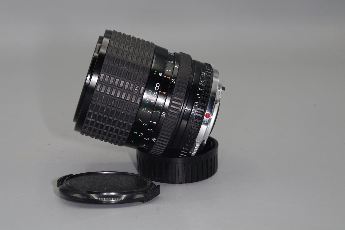 Sigma 28-70mm F/3.5-4.5 MF Lens - Olympus OM Mount