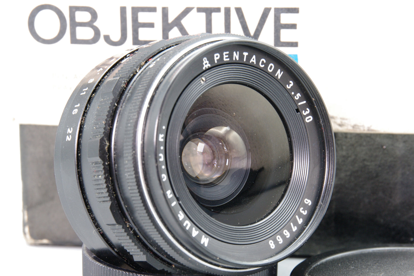 Pentacon 30mm f/3.5 Wide Angle Lens M42 Mount – Tested, Excellent, Boxed