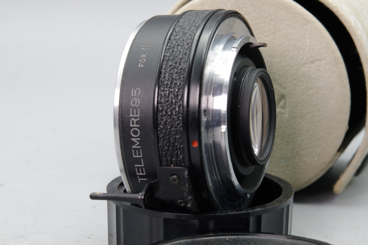 Komura Telemore95 2× Teleconverter – Nikon F Mount – Caps & Case – Very Good