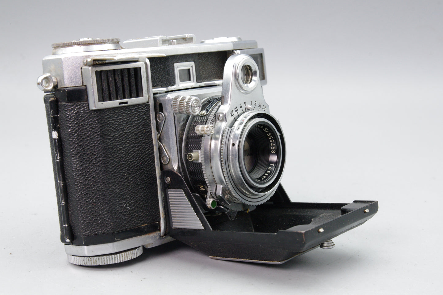 Zeiss Ikon Contessa 533/24 – Folding 35mm RF – Tessar 45mm f/2.8
