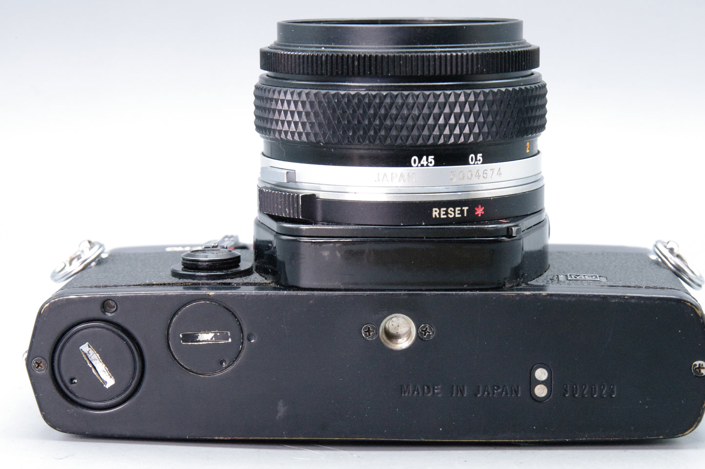 Olympus OM‑2 Black 35mm SLR + Zuiko 50mm f/1.8 Lens – VGC – New Batteries