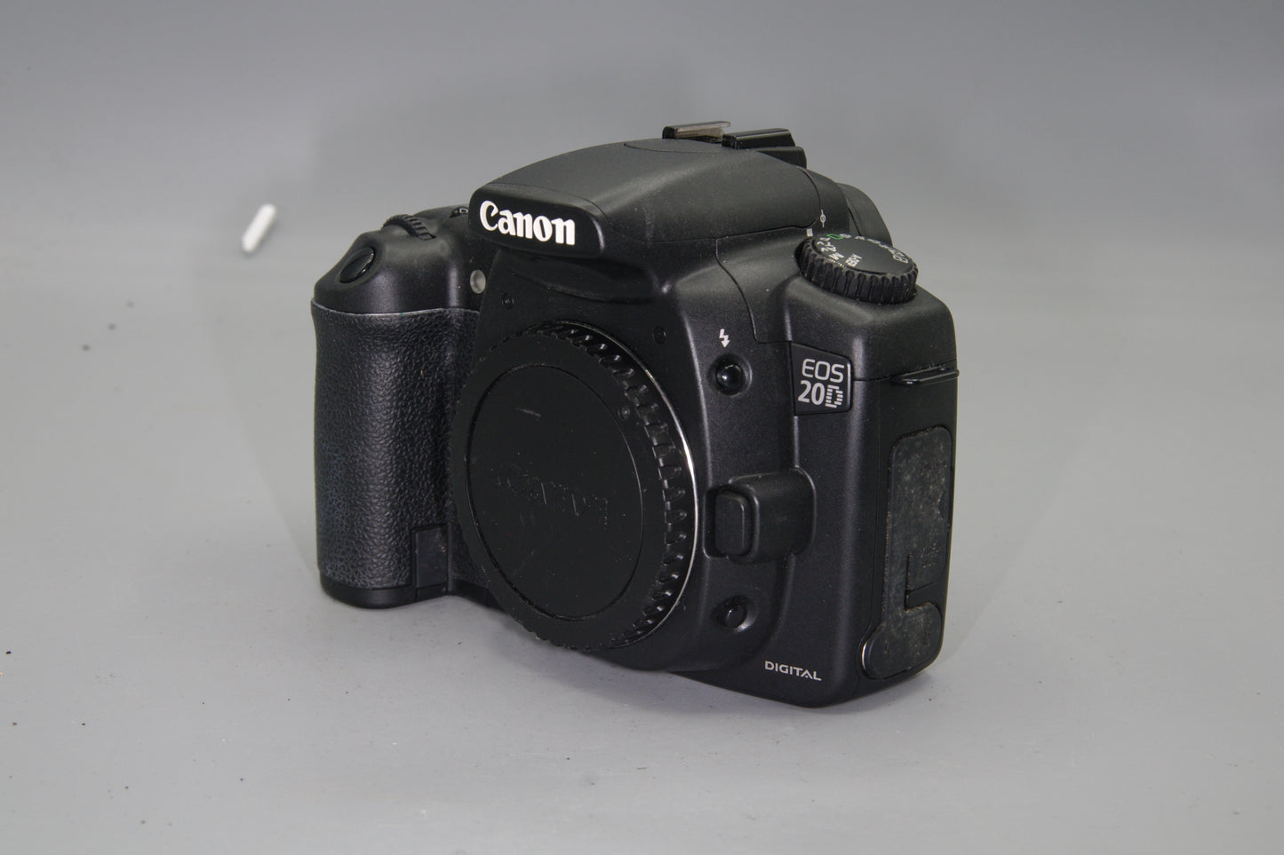 Canon EOS 20D 8.2MP DSLR - Working but issues
