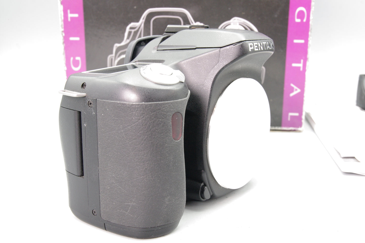 Pentax *ist DL2 6.1MP DSLR – Boxed – Low Shutter Count 3640 – Mint Condition