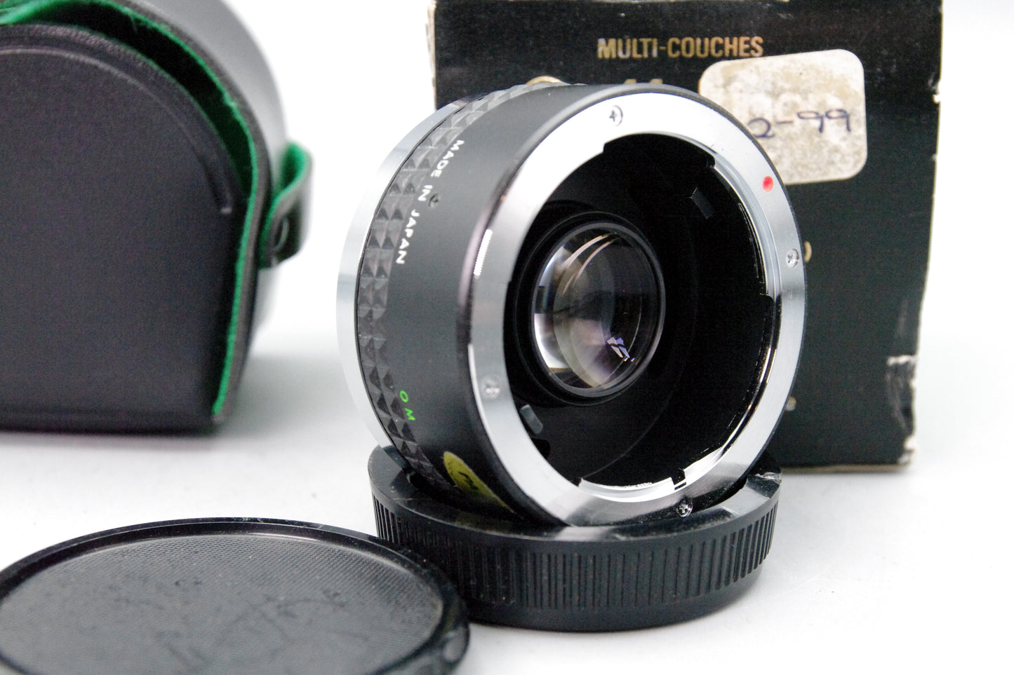Makinon 2X Teleconverter – Olympus OM Mount – Boxed – Excellent Condition