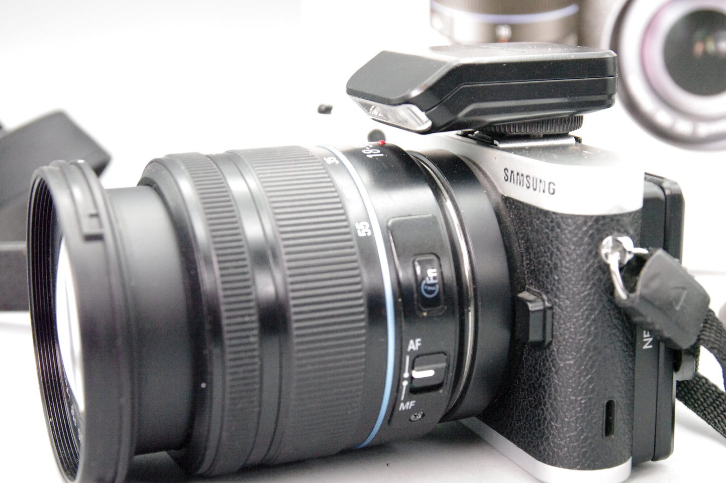 Samsung NX300 Camera with 18–55mm Lens – Boxed – Excellent Condition