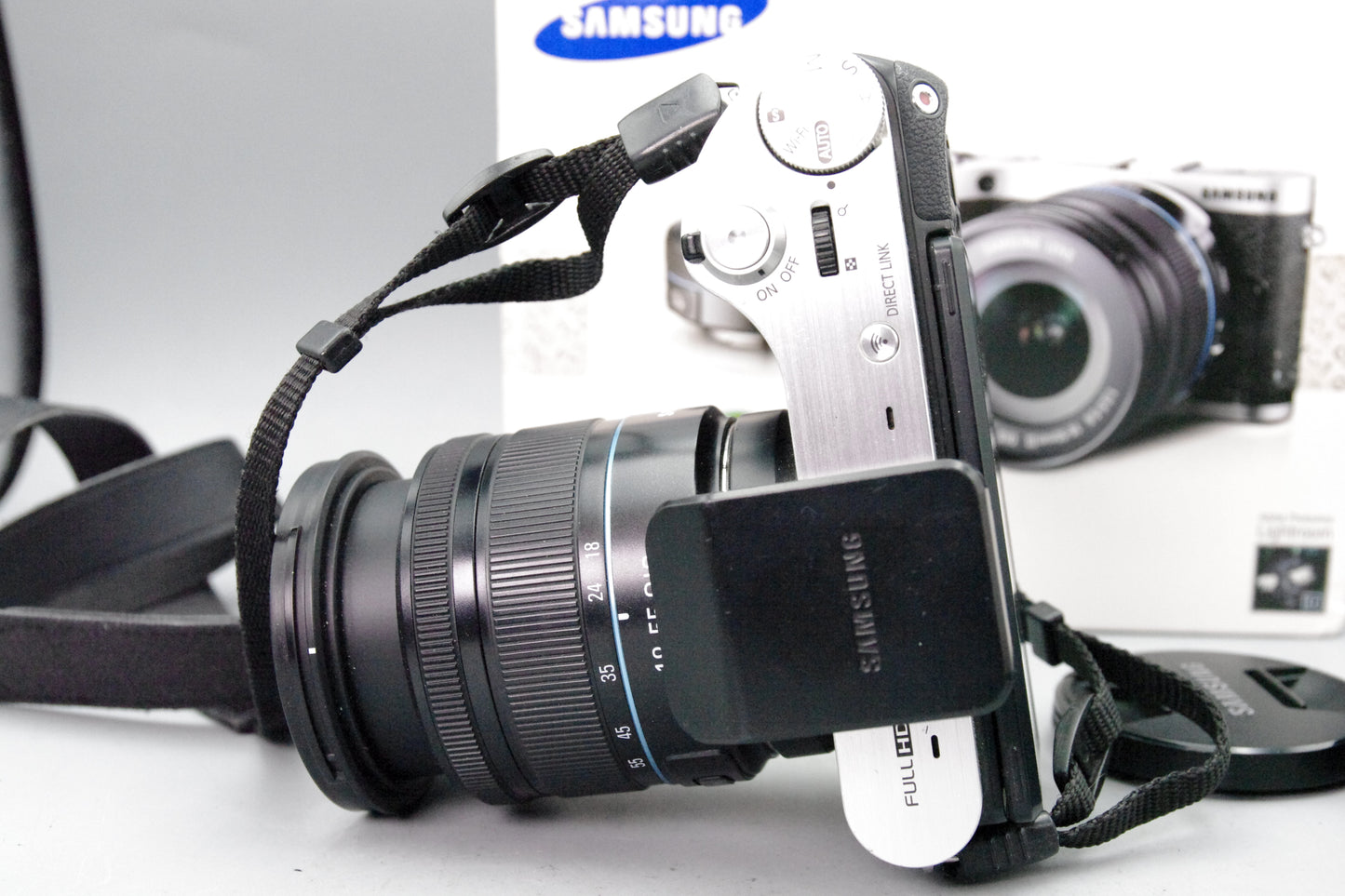 Samsung NX300 Camera with 18–55mm Lens – Boxed – Excellent Condition