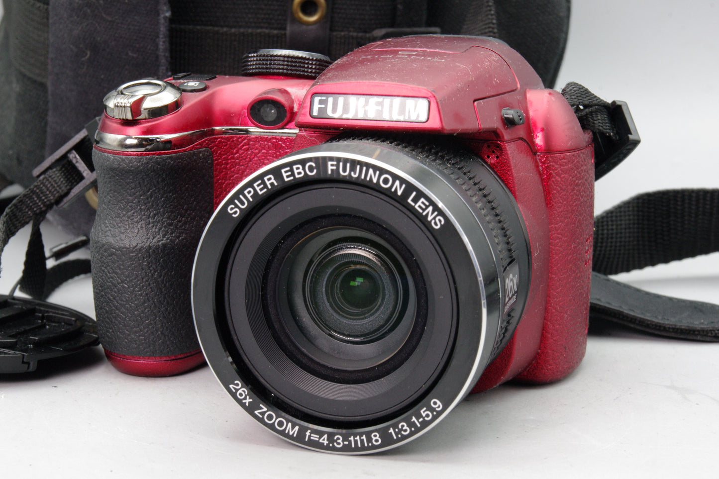 Fujifilm FinePix S4300 14MP Bridge Camera Red – 26x Zoom – VGC – Cap & Case