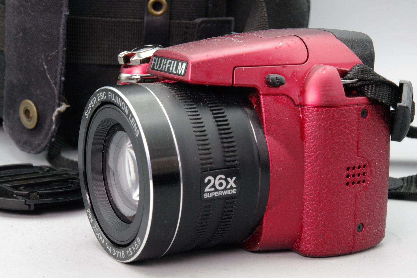 Fujifilm FinePix S4300 14MP Bridge Camera Red – 26x Zoom – VGC – Cap & Case