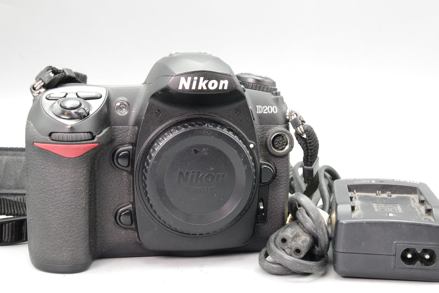 Nikon D200 10.2MP DSLR Camera Low Shutter Count 10986 Excellent