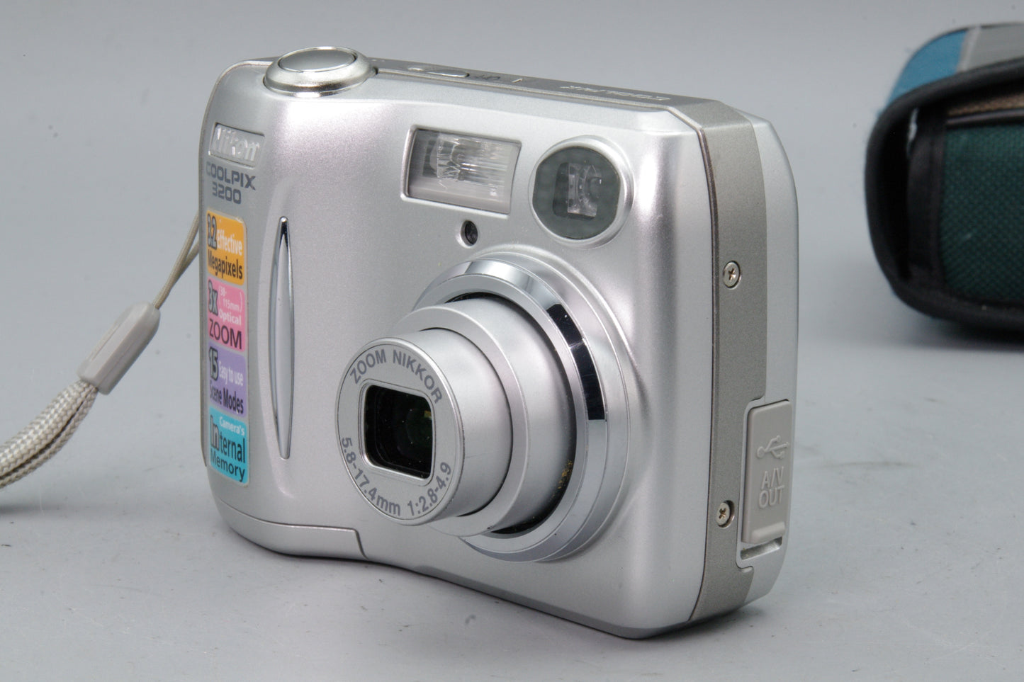 Nikon Coolpix E3200 Digital Camera – 3.2MP Compact – Tested – Very Good