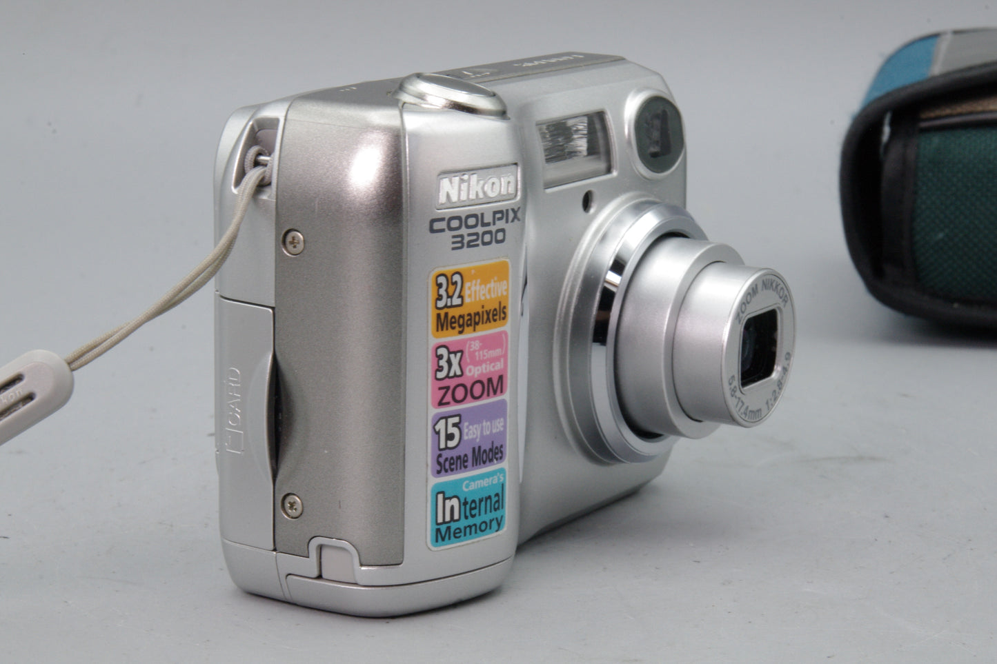 Nikon Coolpix E3200 Digital Camera – 3.2MP Compact – Tested – Very Good