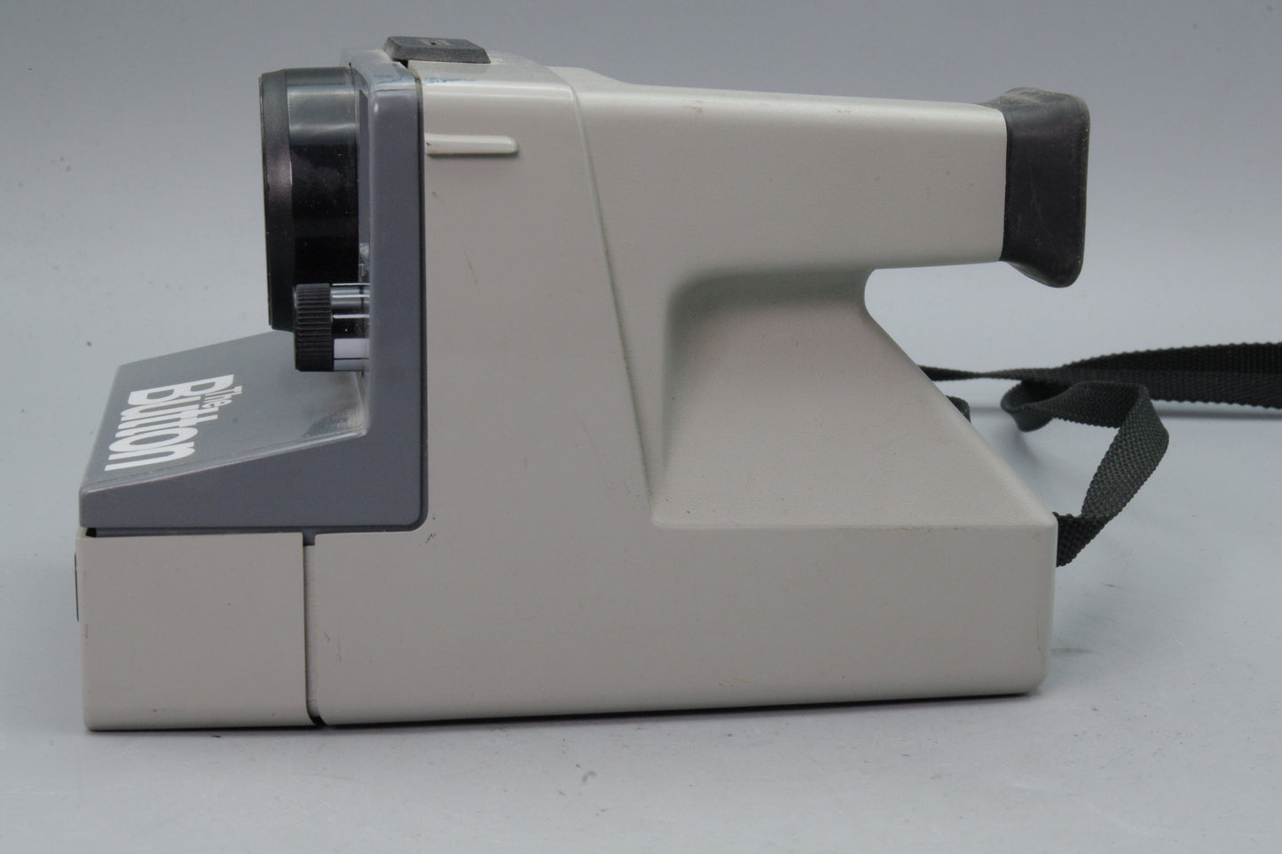 Polaroid “The Button” Instant Camera – Shutter Fires – Untested – Display Piece