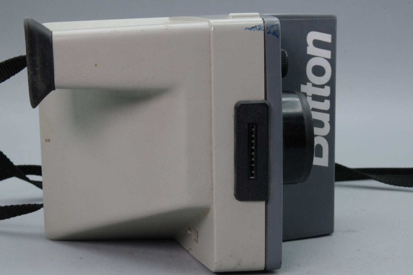 Polaroid “The Button” Instant Camera – Shutter Fires – Untested – Display Piece