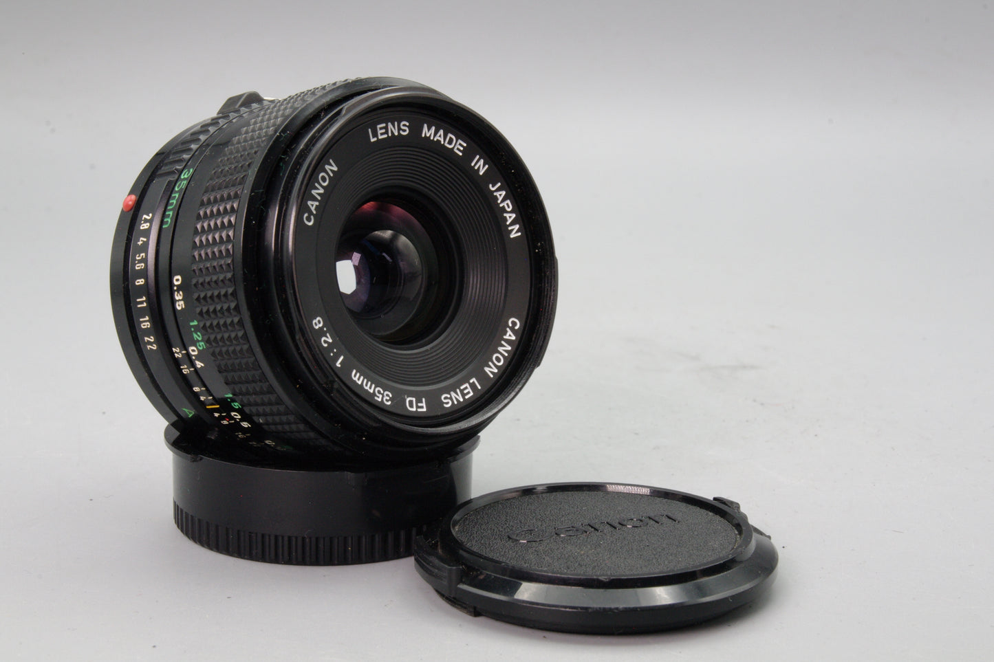 Canon FD 35mm f/2.8 Wide-Angle Lens – Excellent Condition with Caps