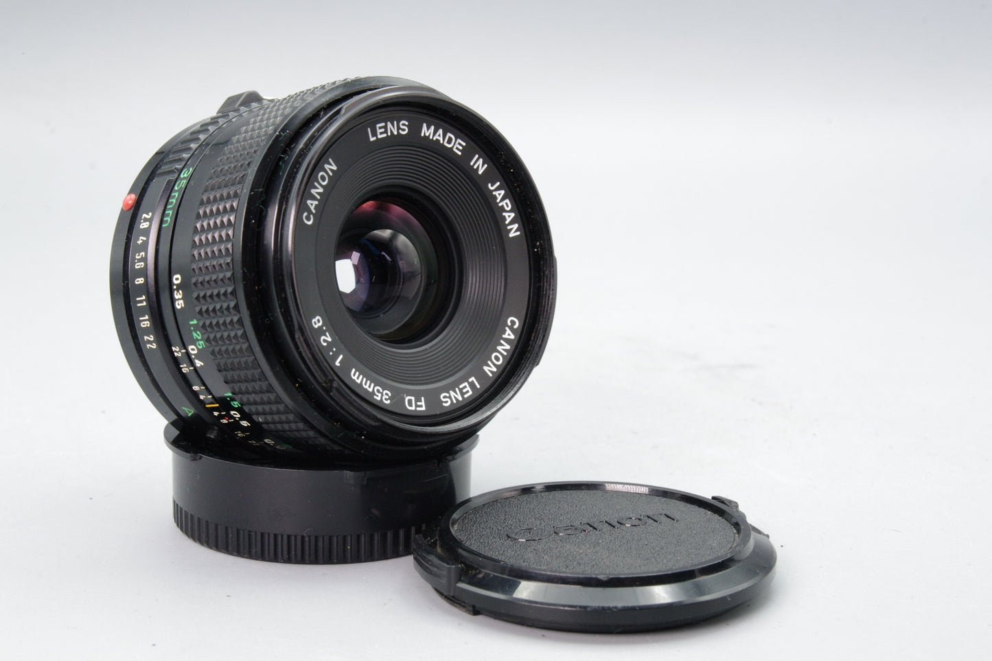 Canon FD 35mm f/2.8 Wide-Angle Lens – Excellent Condition with Caps