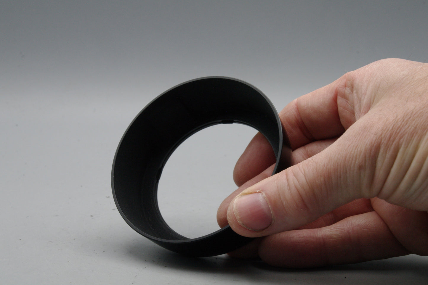 Canon EW‑62 Lens Hood – Genuine Canon Bayonet Hood – EF 24mm f/2.8 – Very Good