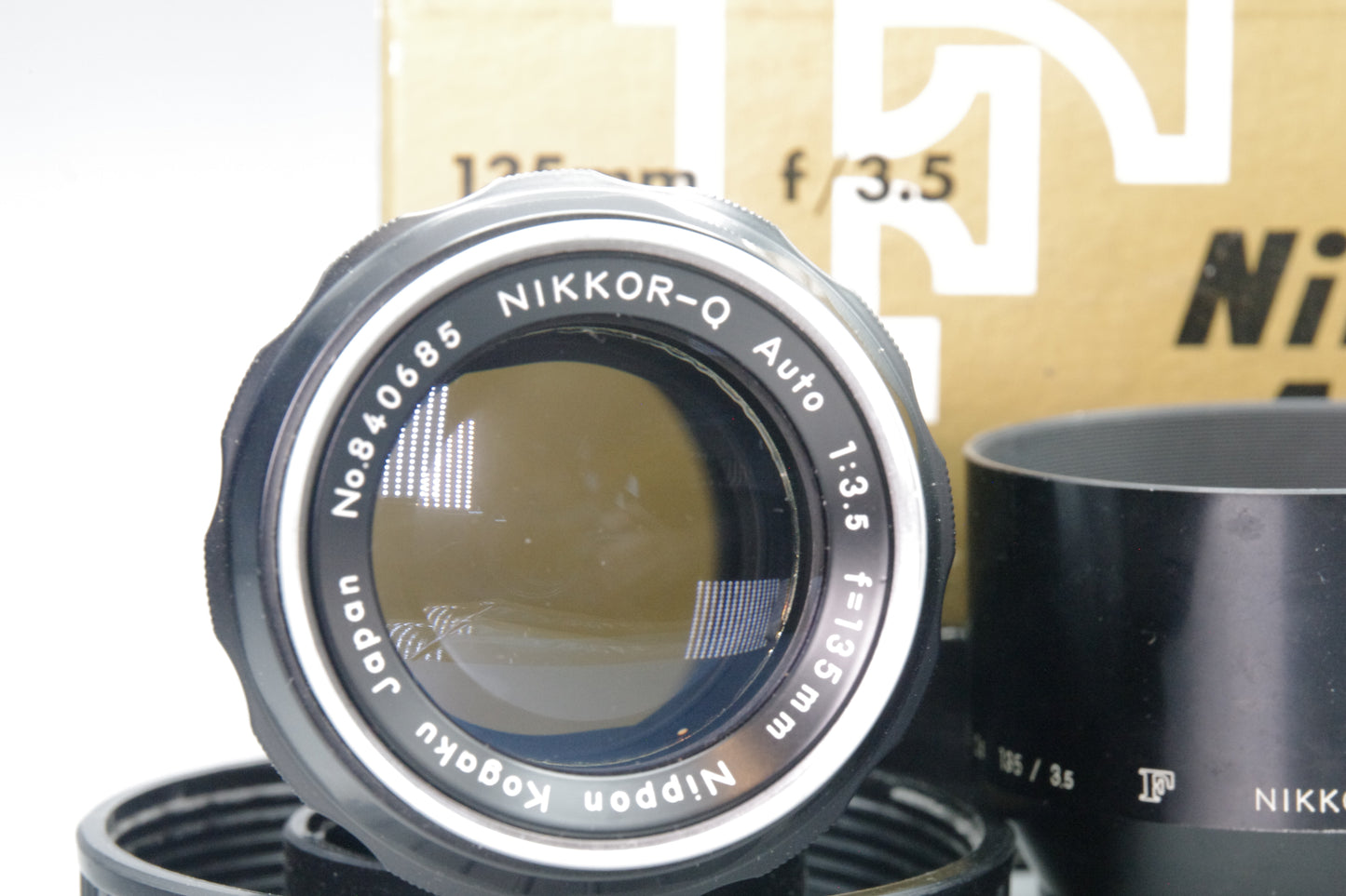 Nikon Nikkor‑Q Auto 135mm f/3.5 Pre‑AI Telephoto Lens – Boxed Nr Mint Hood