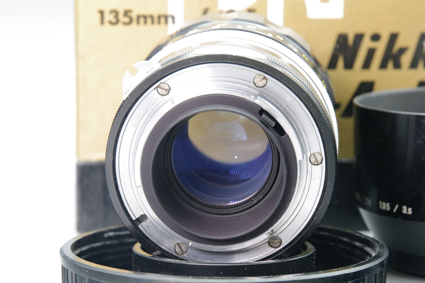 Nikon Nikkor‑Q Auto 135mm f/3.5 Pre‑AI Telephoto Lens – Boxed Nr Mint Hood