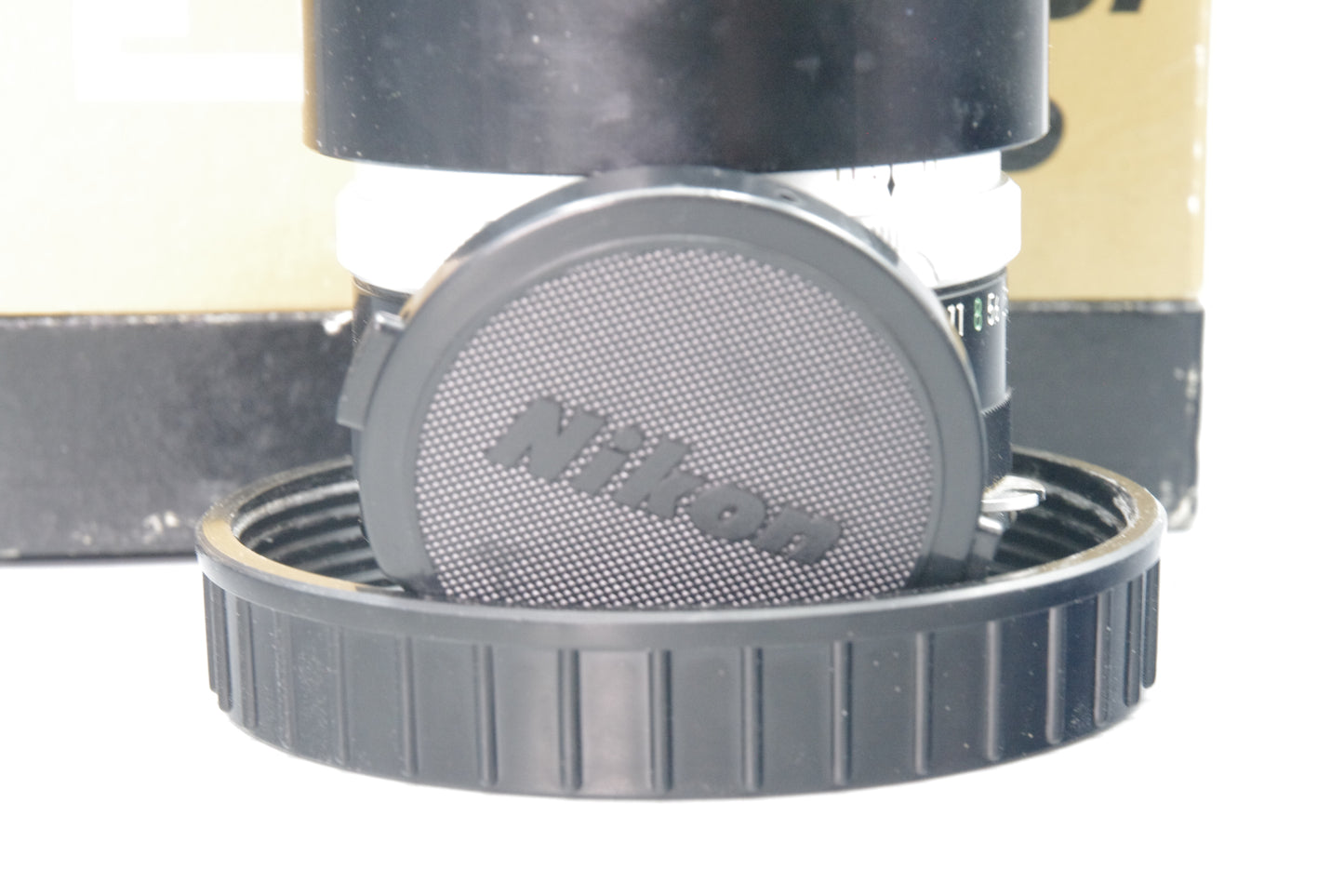 Nikon Nikkor‑Q Auto 135mm f/3.5 Pre‑AI Telephoto Lens – Boxed Nr Mint Hood