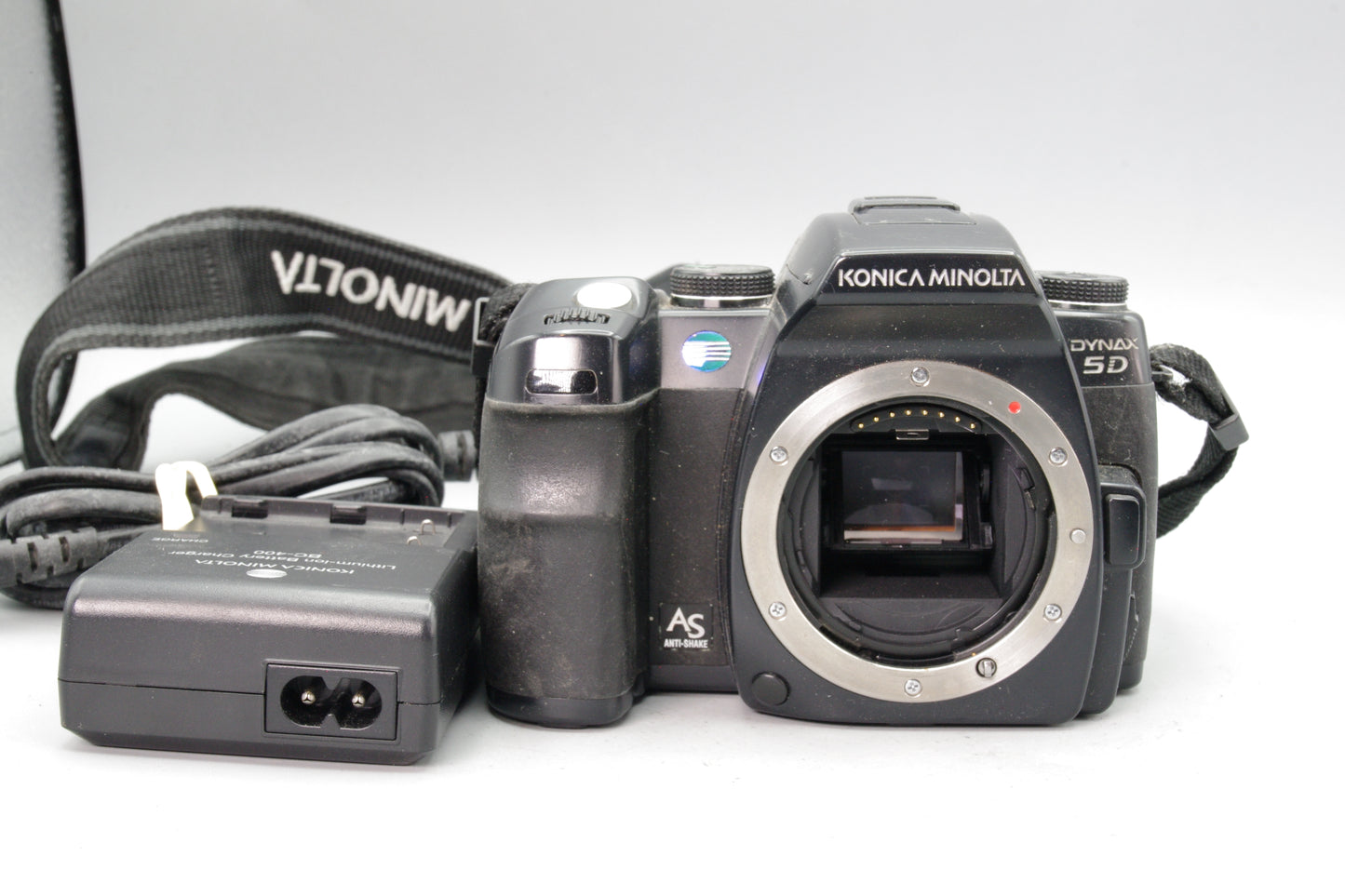 Konica Minolta Dynax 5D DSLR Camera – 6.1MP – With Charger & Battery – VGC