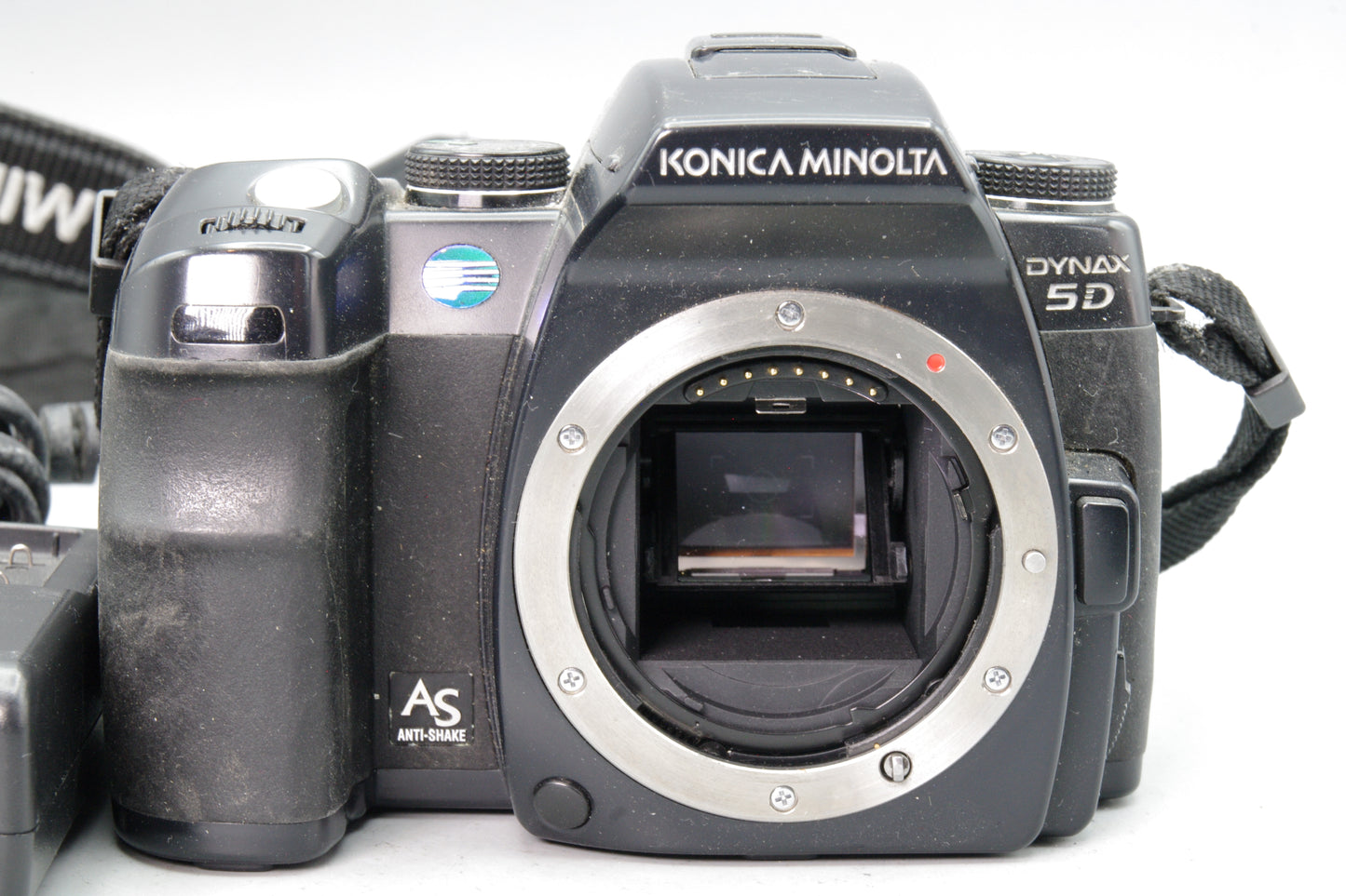 Konica Minolta Dynax 5D DSLR Camera – 6.1MP – With Charger & Battery – VGC