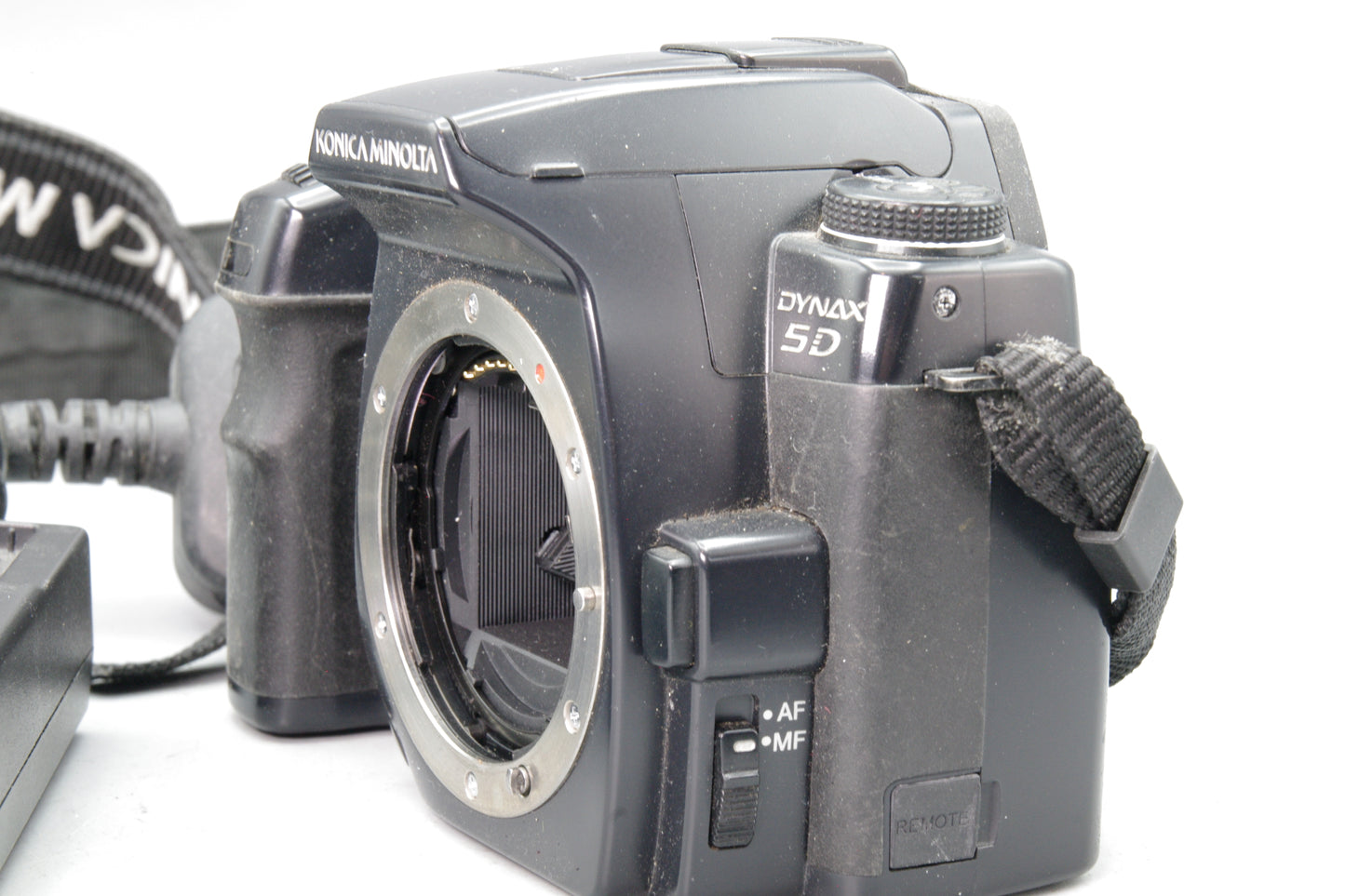 Konica Minolta Dynax 5D DSLR Camera – 6.1MP – With Charger & Battery – VGC