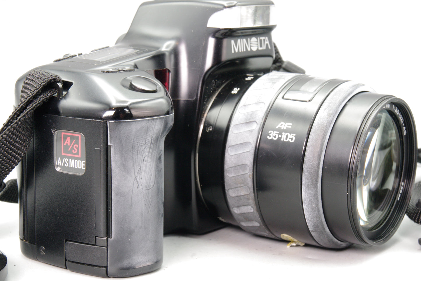 Minolta Dynax 5000i 35mm SLR with 35–105mm Lens & A/S Card – Very Good