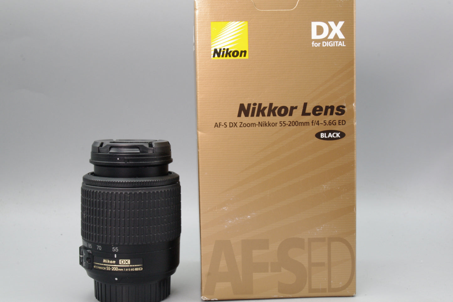 Nikon AF‑S DX 55–200mm f/4–5.6G Lens – Boxed – Scratches/Separation – Good