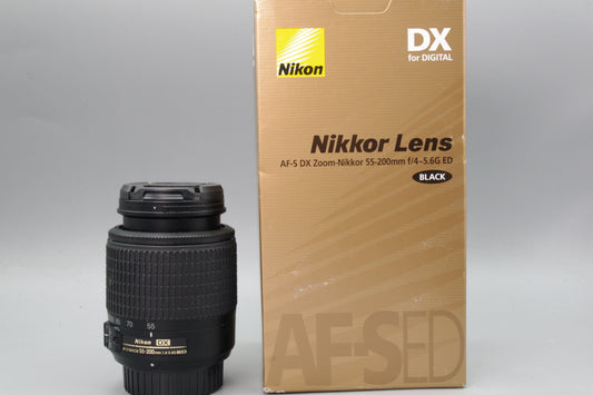 Nikon AF‑S DX 55–200mm f/4–5.6G Lens – Boxed – Scratches/Separation – Good