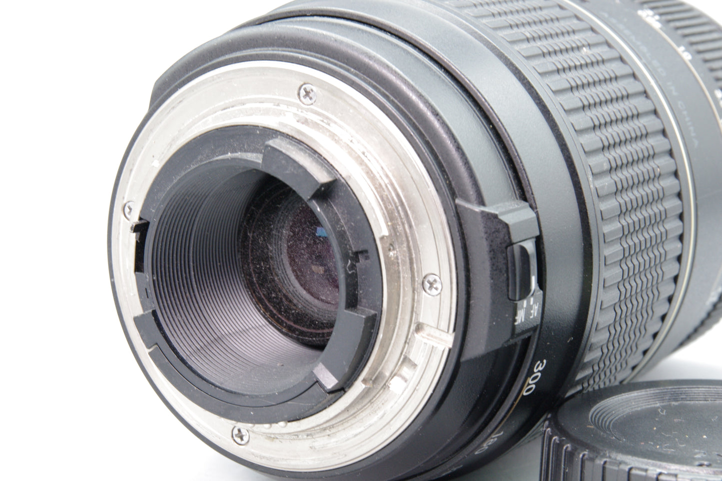 Tamron AF 70–300mm f/4–5.6 LD Di Tele‑Macro Lens – Nikon F Mount – Excellent