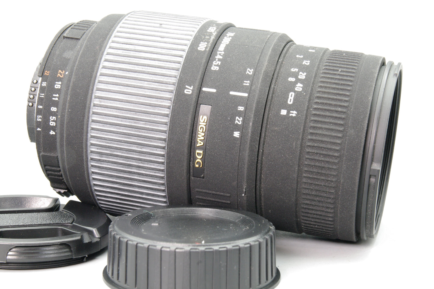 Sigma 70–300mm f/4–5.6 DG AF Zoom Lens – Nikon F Mount with Cap – Very Good