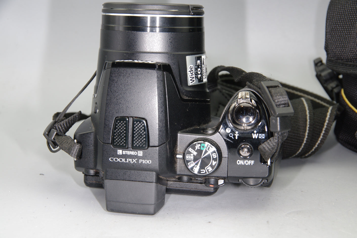 Nikon Coolpix P100 Digital Camera with Battery and Case