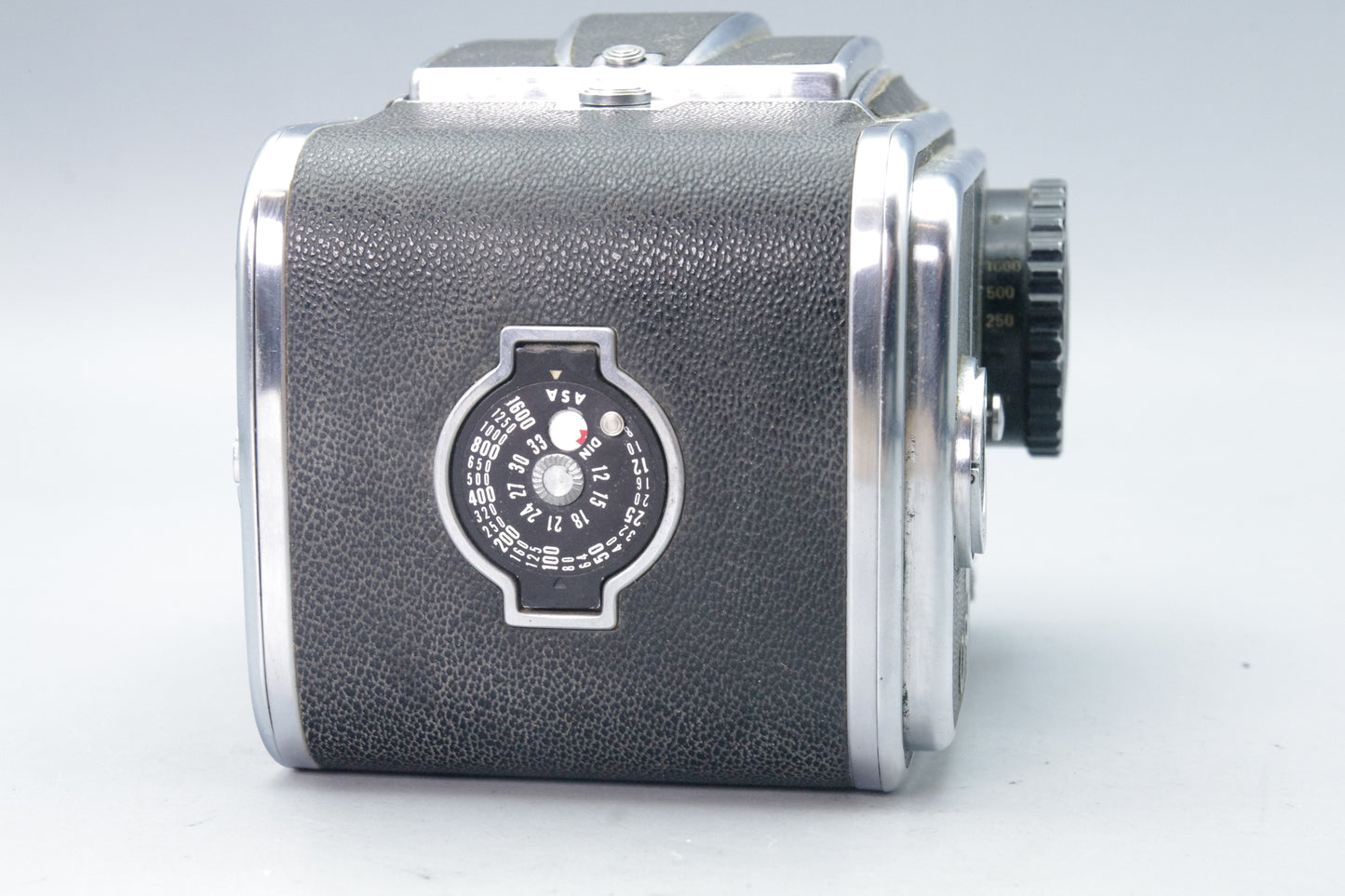 Hasselblad 1000F Camera – C16 Back – Waist Level Finder – Tested – VGC