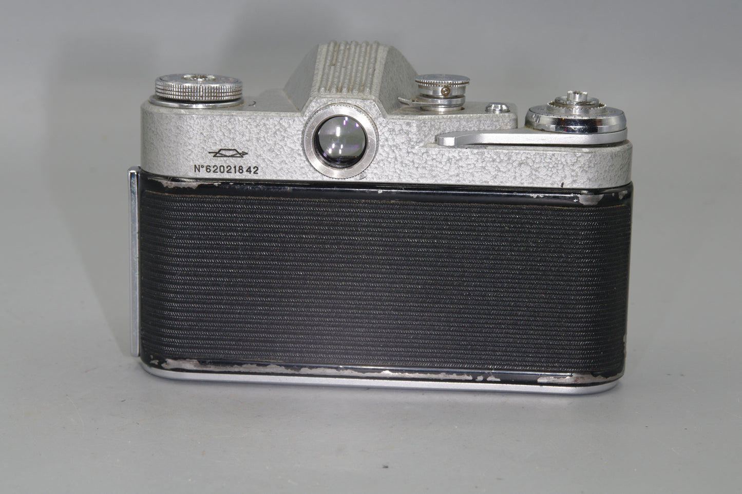 KMZ Kristall 35mm SLR – Art Deco Soviet Camera – Shutter Sticks Below 1/30 – VGC