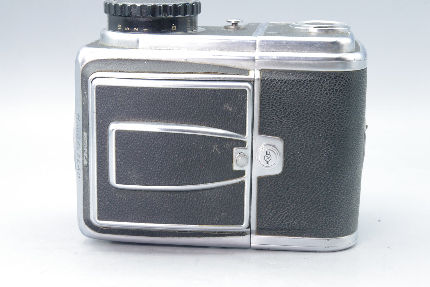 Hasselblad 1000F Camera – C16 Back – Waist Level Finder – Tested – VGC