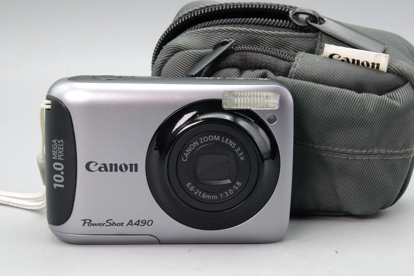 Canon PowerShot A490 10MP Digital Camera + Case- Uses AA - Excellent